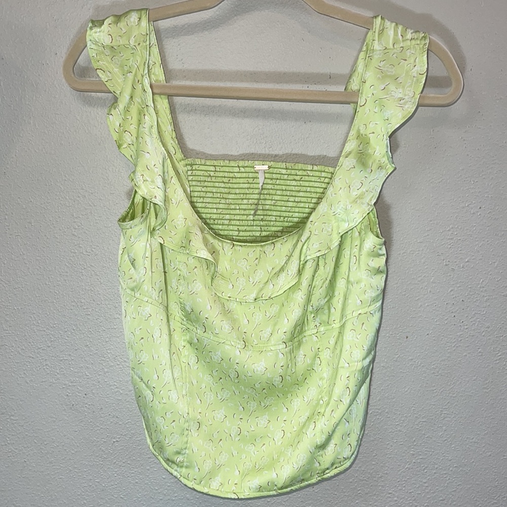 Free People Citrine lime green floral cropped side zip top w ruffle stra…
